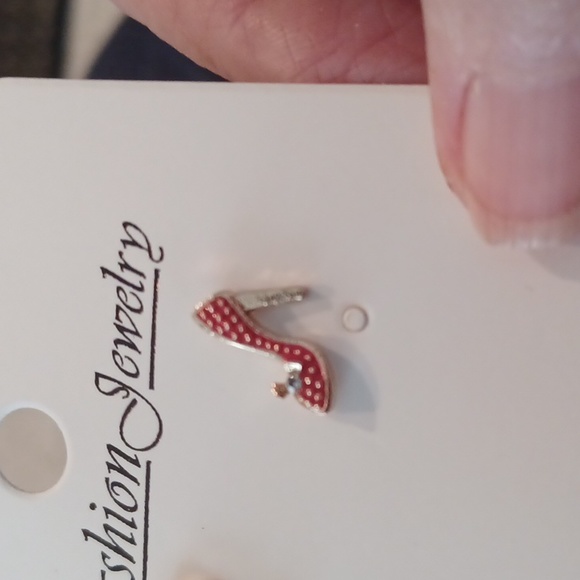 Earrings - Picture 3 of 3